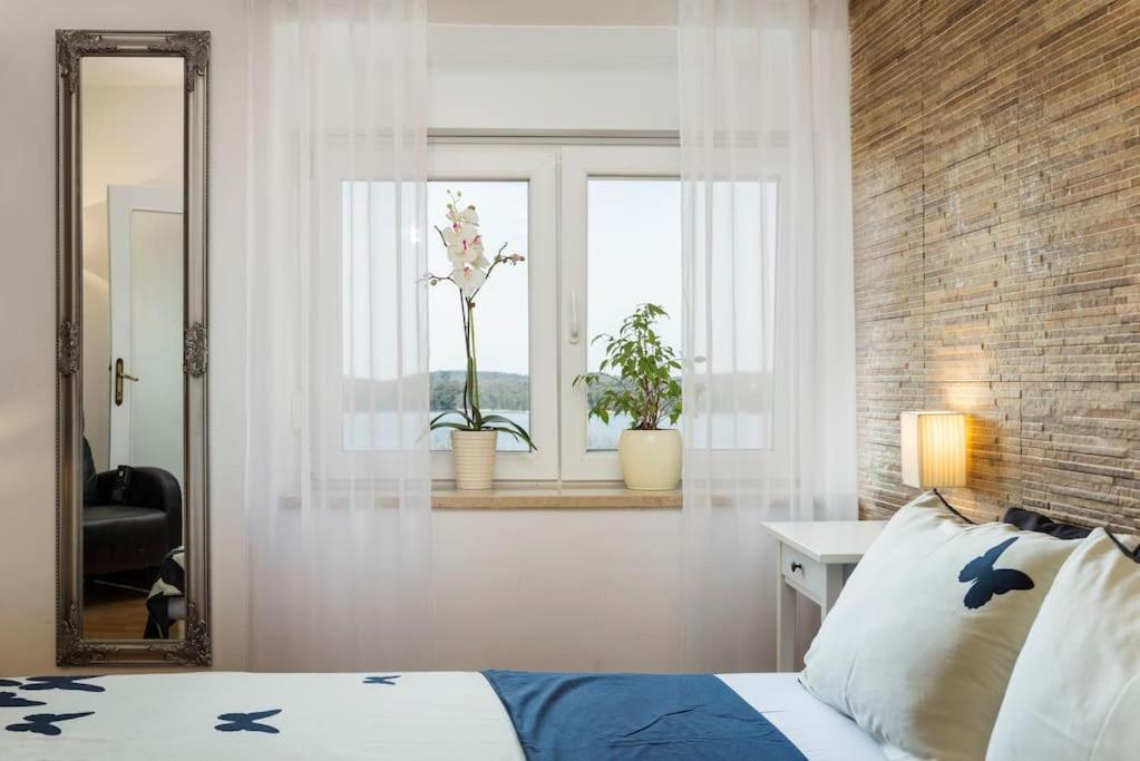 Apartment Arena Akvileja Pula Ngoại thất bức ảnh