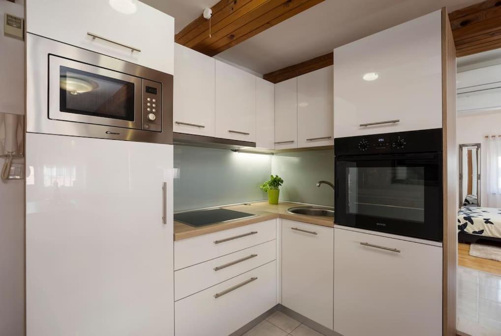 Apartment Arena Akvileja Pula Ngoại thất bức ảnh